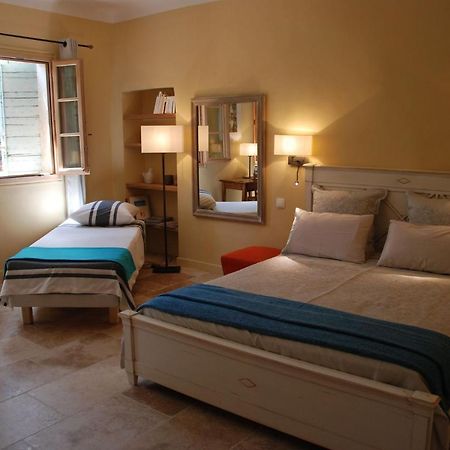 Le Moulin Des Pinchinats Bed & Breakfast Aix-en-Provence Dış mekan fotoğraf