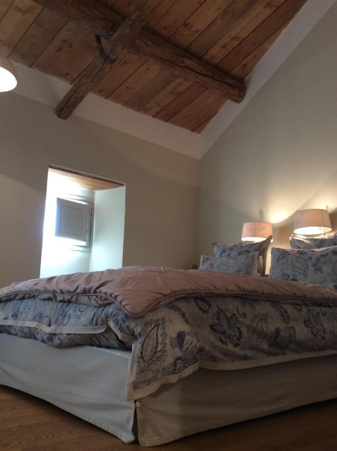Le Moulin Des Pinchinats Bed & Breakfast Aix-en-Provence Dış mekan fotoğraf